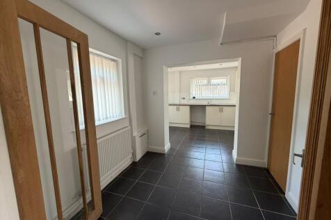 19 Archer Grove, ,  photo 5
