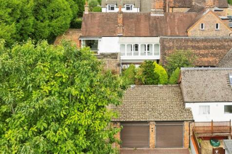 Lifestyle Feature Shot