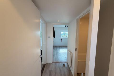 Newnham Road, NORTHAMPTON photo 3
