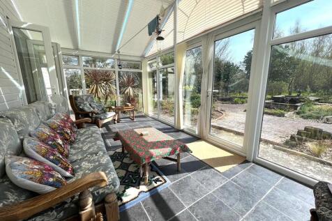 IMG-20250414-WA00...