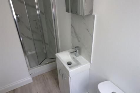 Bathroom.JPG