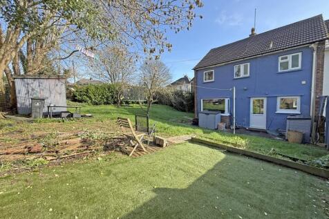 Orchard Close 12 - NEW Front...jpg