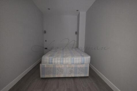 Woodlands Business Village, Basingstoke, RG21 photo 3