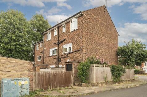 London, W4 - property photo