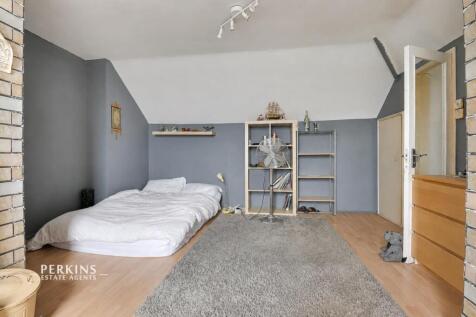 TOP BEDROOM J.jpg
