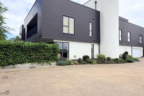 Apartment 1, Ballam Road