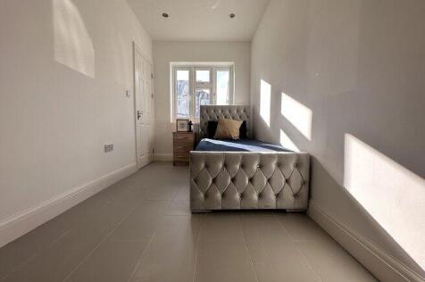fleetwood-road-nw10-1nn-1039824