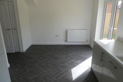 Towcester Court, Bourne photo 5