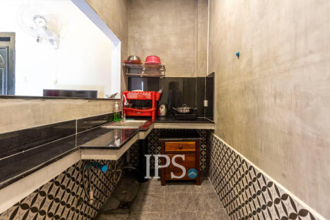 6 Unit Apartment Building For Sale - Svay Dangkum, Siem Reap