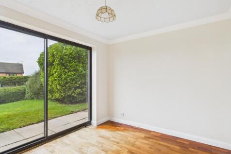 Wilmslow Drive, Oakwood photo 4