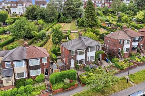 86 Highcliffe Drive Greystones, Sheffield  02.jpg