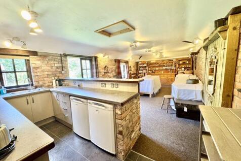 Stable Bar Family/ party space