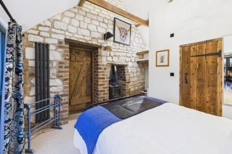 Bedroom: