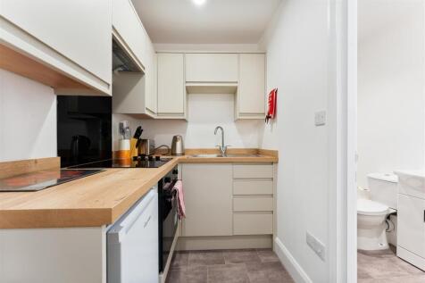 38 Windsor Road-5.jpg