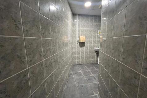 Commercial Property to rent Image 12