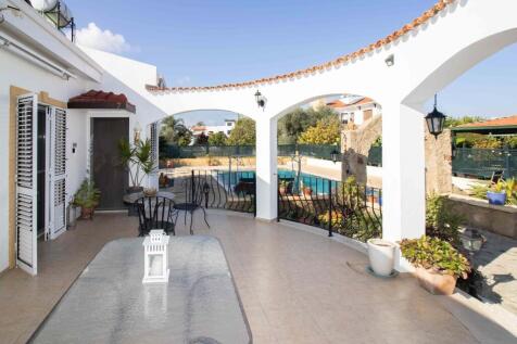 3 bedroom resale bungalow + private pool + roof terrace + fully furnished + central heating +  Turkish Title Deed Image 9999 22