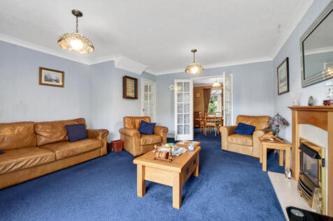 Living Room (3)