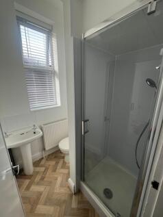 Urmston Lane, Stretford, M32 photo 4