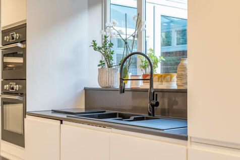 1374475-18-6904de...