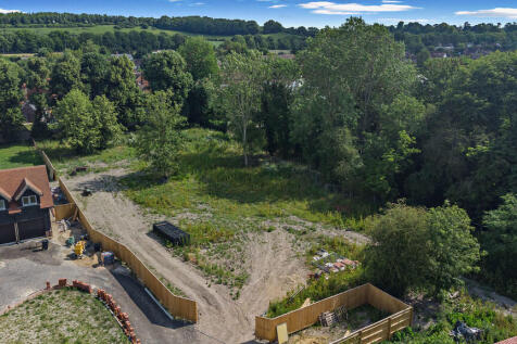 8652493-exterior0...