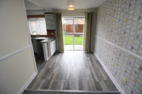 Warwick Close, Dukinfield, Cheshire, SK16 5SD photo 4