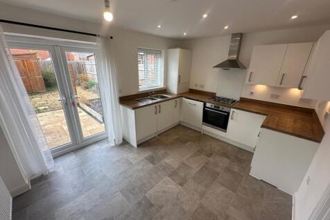 Cloverfield Drive, Warwick photo 5