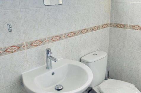 Second Floor Bathroom 2