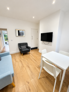 3-bed terraced on Leek Road, Stoke-on-trent, City Of Stoke-on-trent, £498/mo