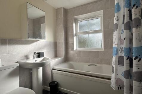 The Breech, College Town, Sandhurst, Berkshire, GU47 photo 4