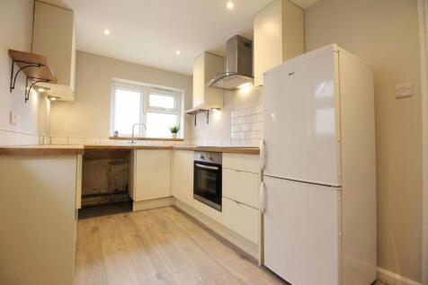 Whitecroft Crescent, Brinsworth, Rotherham photo 2
