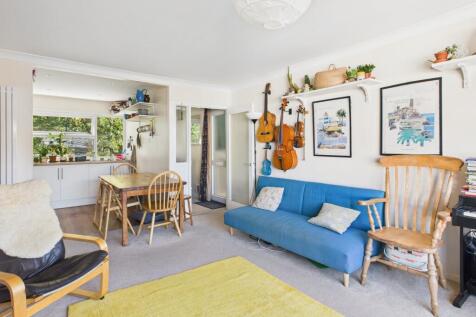 CAM02545G0-PR0517-STILL002