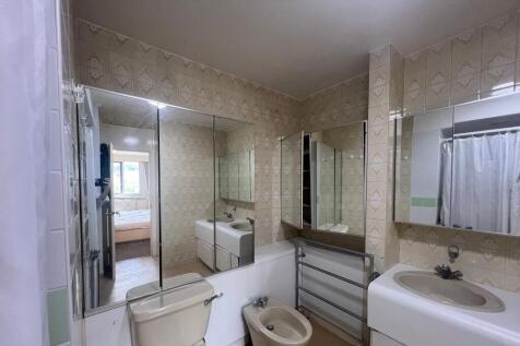 Flat 33 Cavendish House, 21 Wellington Road, St Johns Wood, London NW8 9SQ