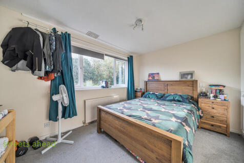 b7427d12-3cf5-433...