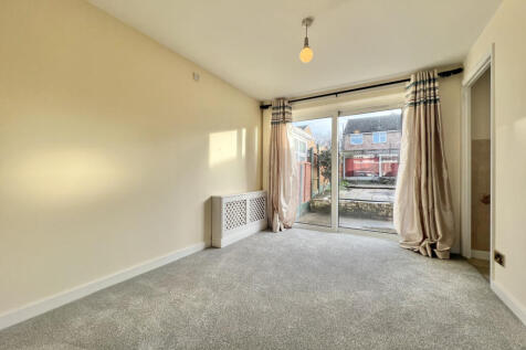 Yew Lane, Garforth, West Yorkshire, LS25 photo 3
