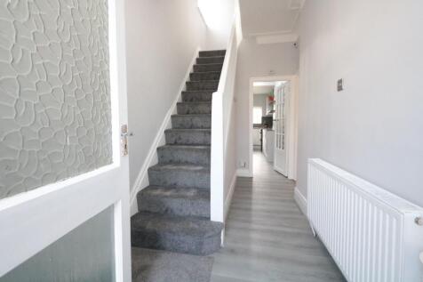 Ravenswood Road, Stretford, M32 photo 5