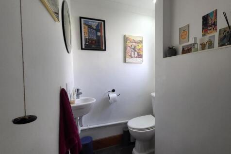 SEPARATE WC