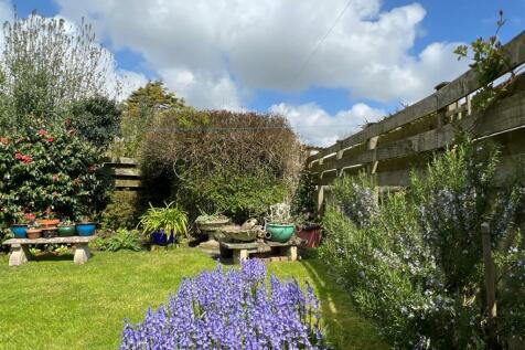 Garden &amp; Parking &amp; Outbuildings