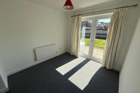 Tarragon Place, Bradley Stoke, Bristol, BS32 8TP photo 4