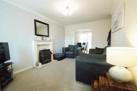 Living / Dining Area