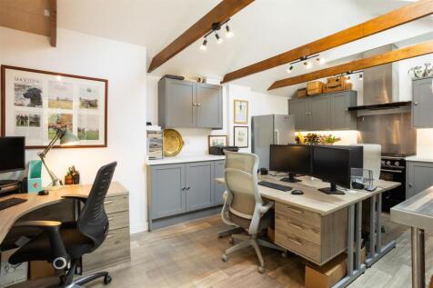 The Old Post Office, Hill Road