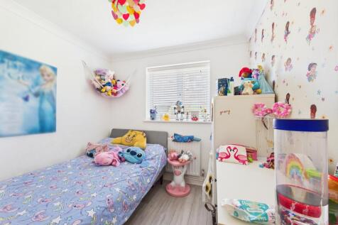 CAM01354G0-PR0493-STILL010