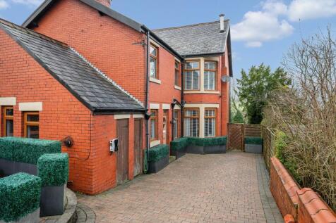 47 Earnsdale Avenue External-13.jpg