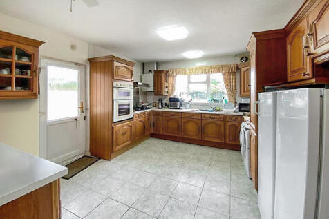 Kitchen/Breakfast Rm