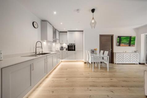 Eleanore House-09.jpg