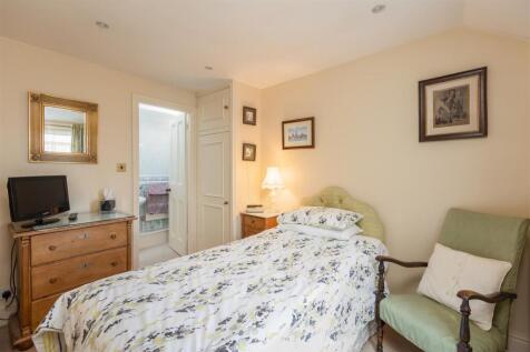 Rockery Cottage Bedroom 4-1.jpg