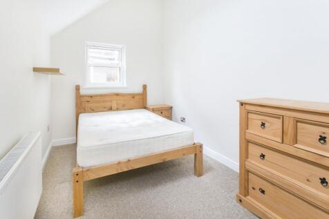 Greyhound Lane, Streatham, SW16 photo 3