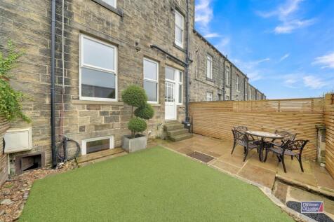 6 Bed, End Terrace, Silsden