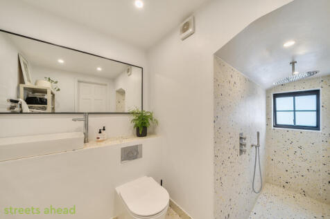 e6fd8d68-a104-4b7...