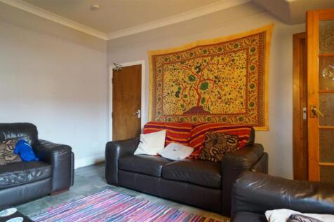 lIVING ROOM 1.1.JPG