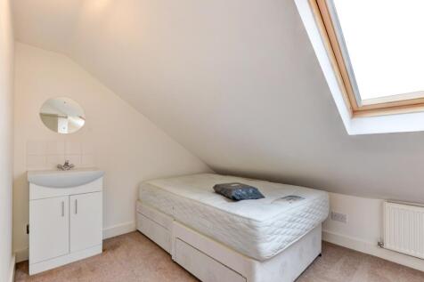 17 Shankin Road Bedroom 7 (2)